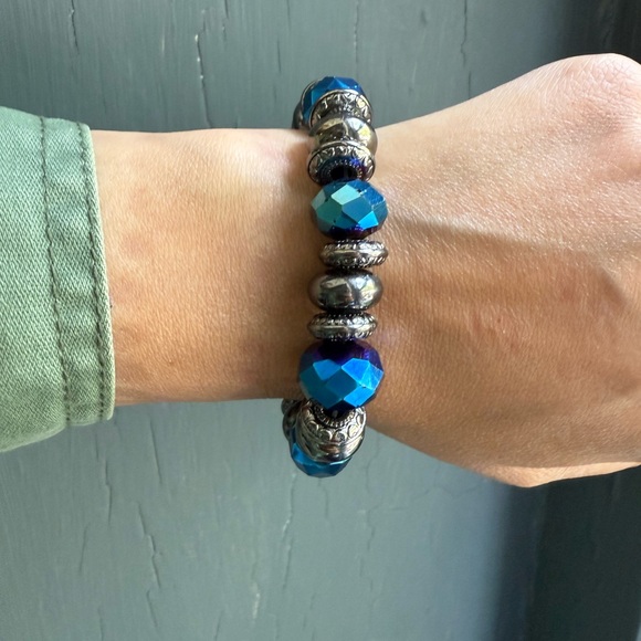 Blue and Silver Beaded Bracelet - Picture 1 of 3